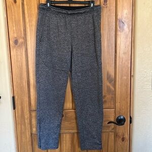 Tech sport pants in great condition